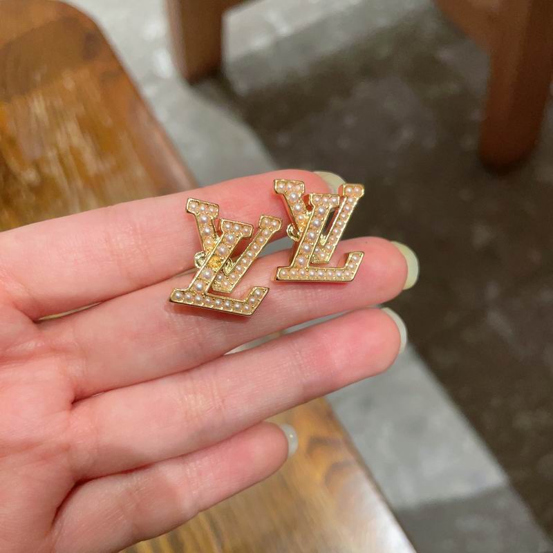 LV Earring 05yxh64 (5)