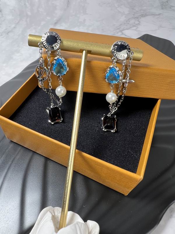 LV Earring 07yxh11 (3)