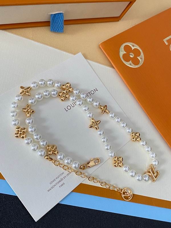 LV Necklace 04yxh05 (4)
