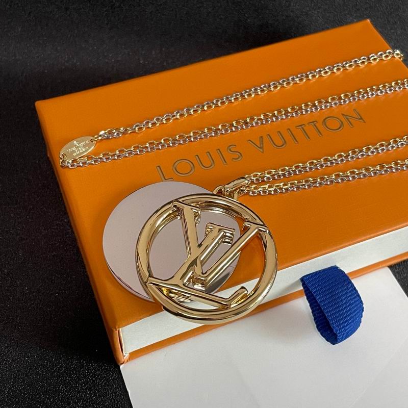 LV Necklace 04yxh104 (2)