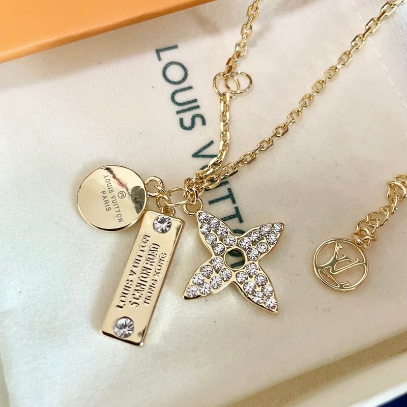 LV Necklace 04yxh105 (4)
