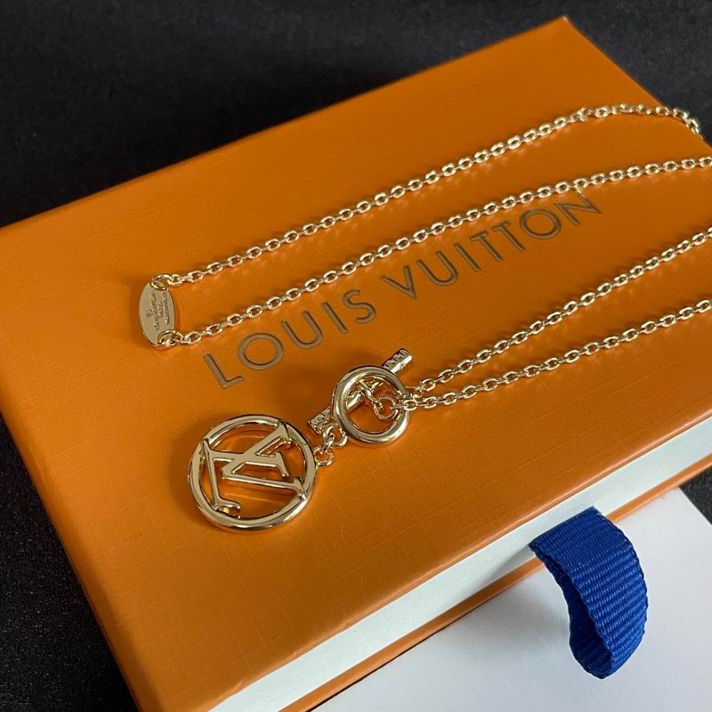 LV Necklace 04yxh107 (2)