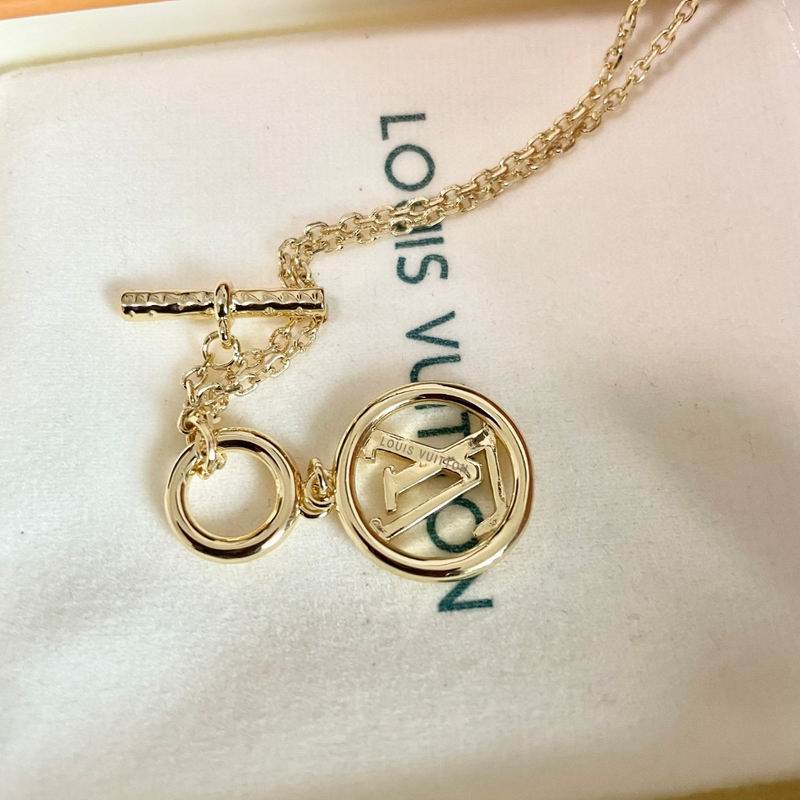 LV Necklace 04yxh107 (4)