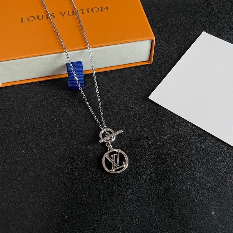 LV Necklace 04yxh107 (5)