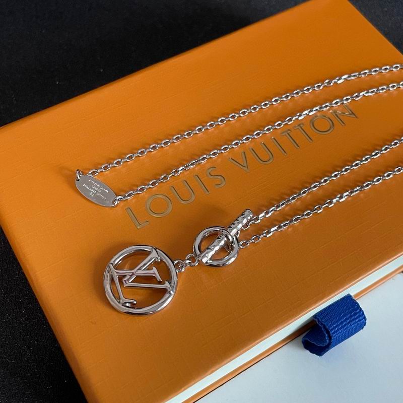 LV Necklace 04yxh107 (6)