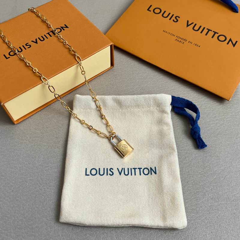 LV Necklace 04yxh108 (1)