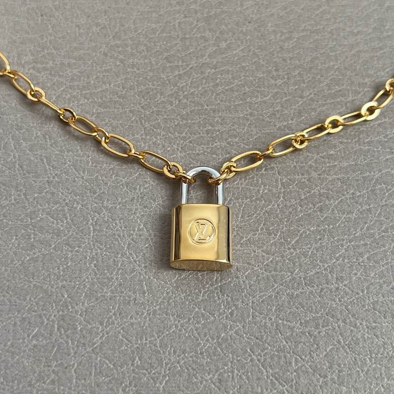 LV Necklace 04yxh108 (6)