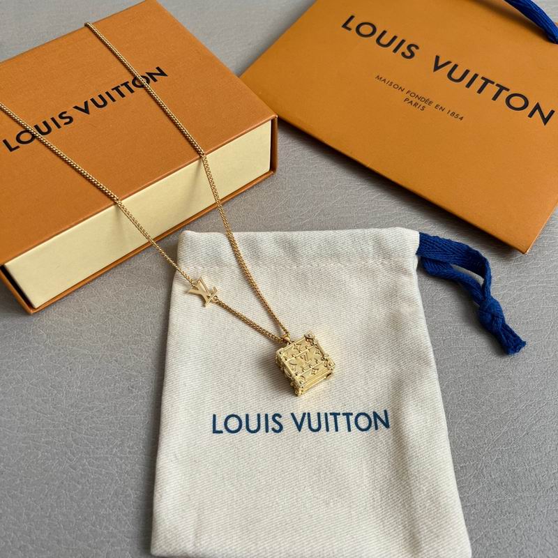 LV Necklace 04yxh109 (2)