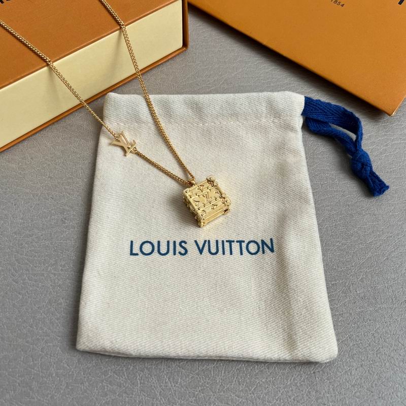 LV Necklace 04yxh109 (6)