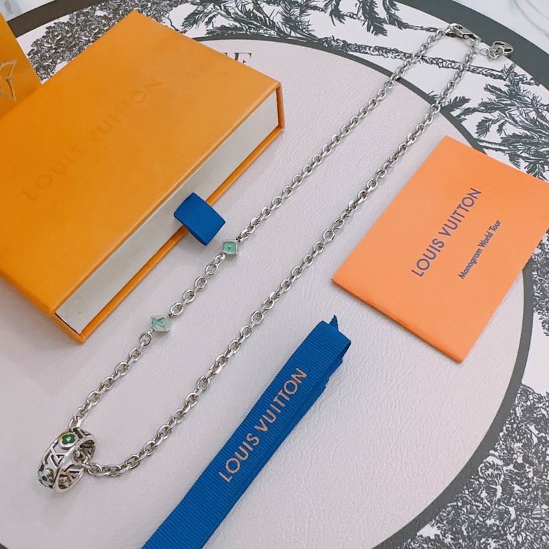 LV Necklace 04yxh113 (1)