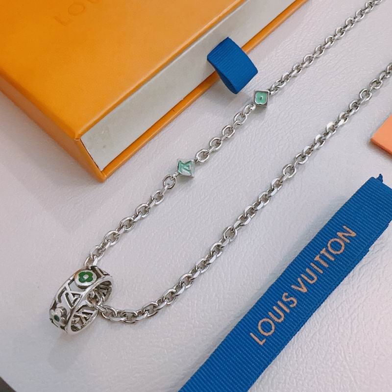 LV Necklace 04yxh113 (4)
