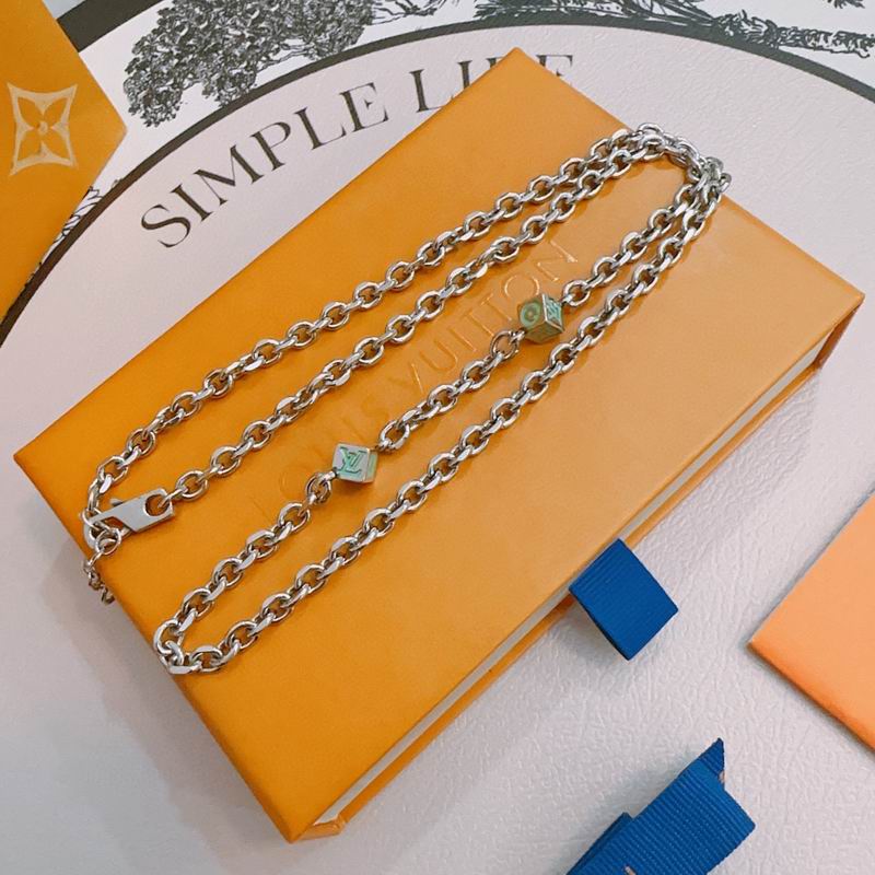 LV Necklace 04yxh115 (3)