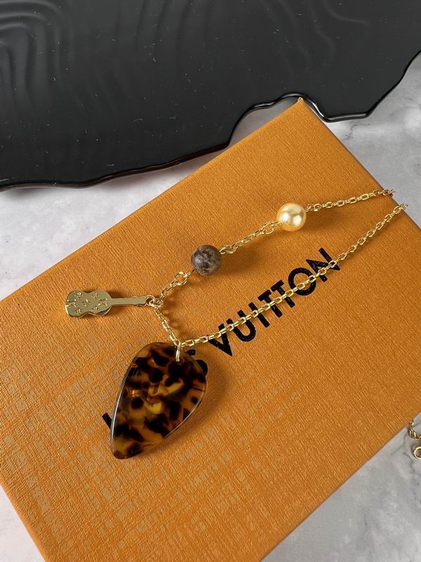 LV Necklace 04yxh118 (3)