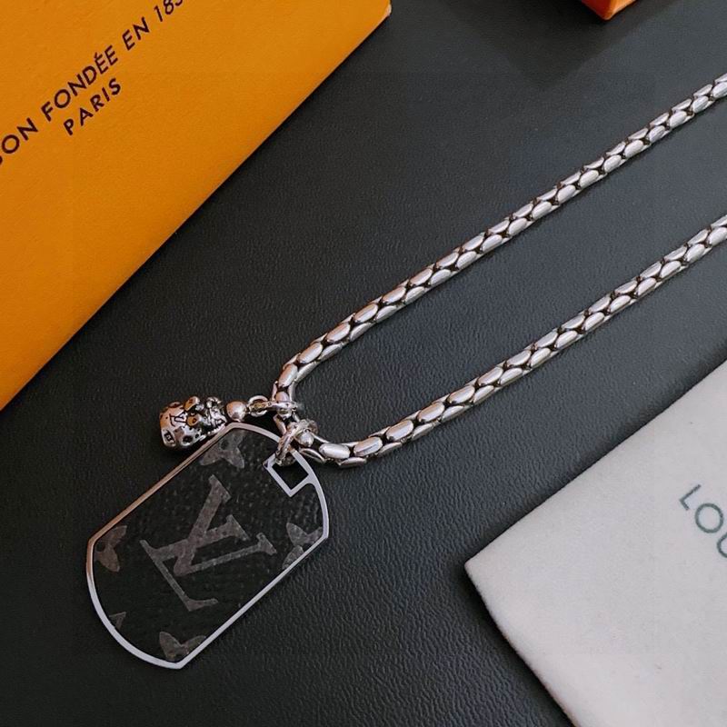LV Necklace 04yxh38 (5)