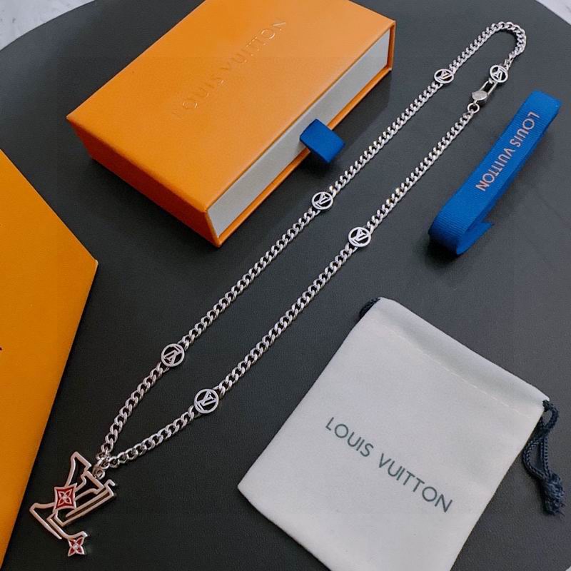 LV Necklace 04yxh47 (1)