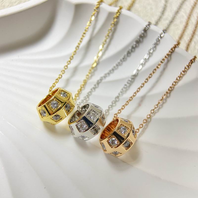 LV Necklace 04yxh60 (1)