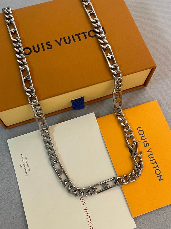 LV Necklace 04yxh66 (2)