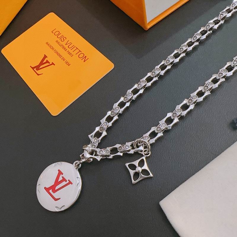 LV Necklace 04yxh70 (3)