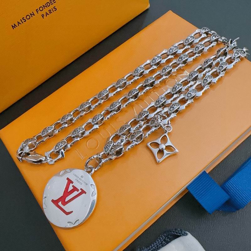 LV Necklace 04yxh70 (5)
