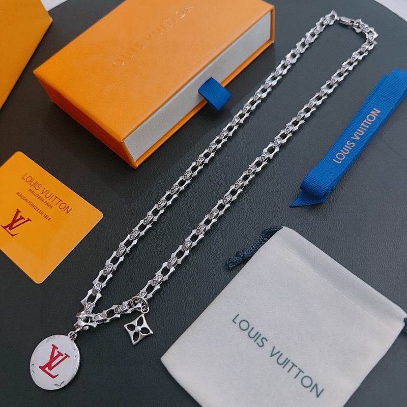 LV Necklace 04yxh70 (6)