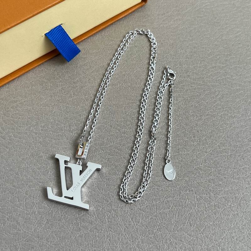LV Necklace 04yxh75 (3)