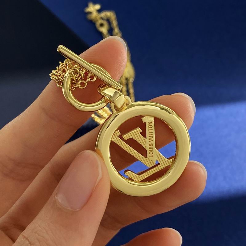 LV Necklace 04yxh77 (4)