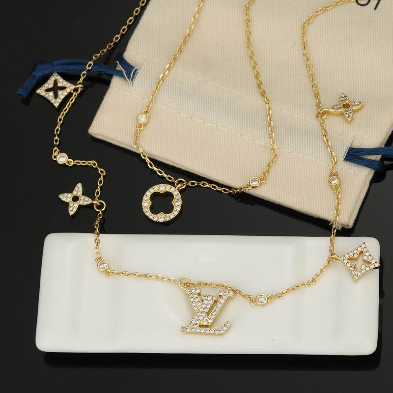 LV Necklace 04yxh79 (5)
