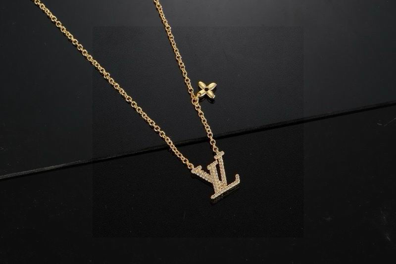 LV Necklace 04yxh80 (3)