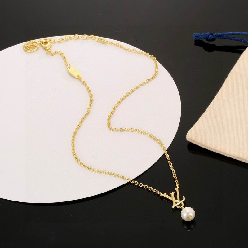 LV Necklace 04yxh81 (1)