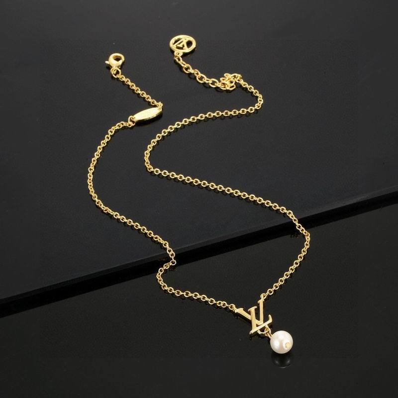 LV Necklace 04yxh81 (4)