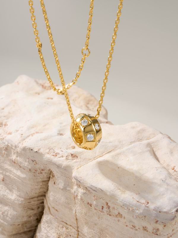 LV Necklace 04yxh83 (1)