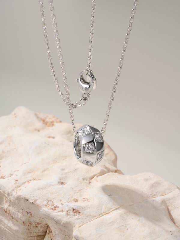 LV Necklace 04yxh83 (2)