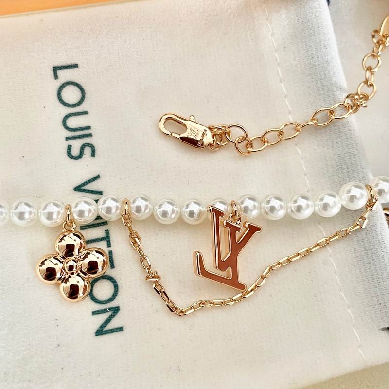 LV Necklace 04yxh87 (4)