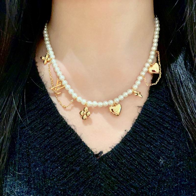 LV Necklace 04yxh87 (5)