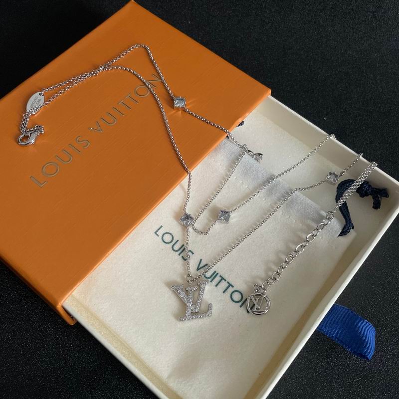 LV Necklace 04yxh88 (5)