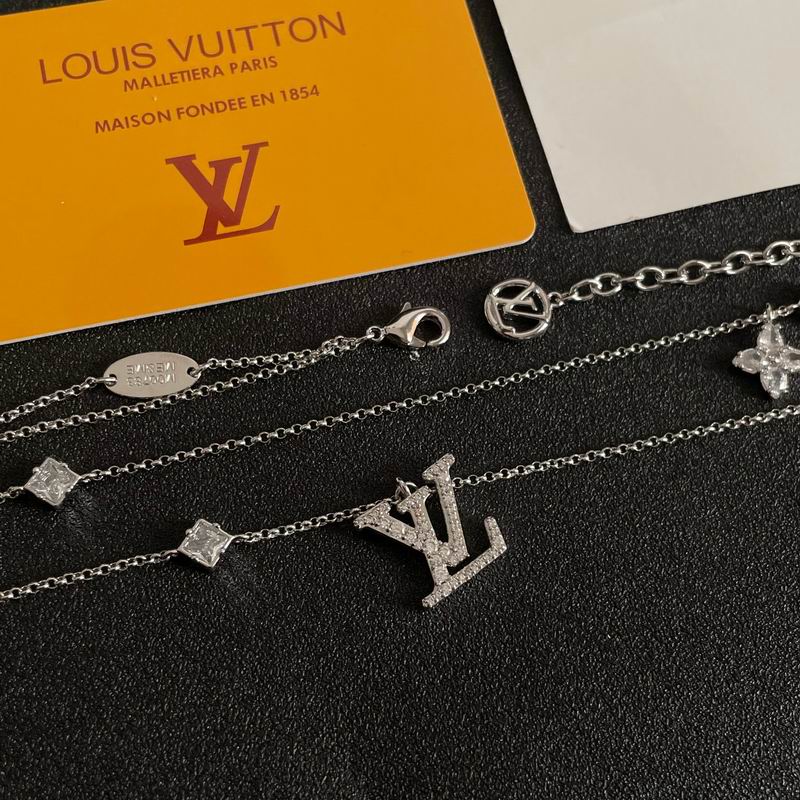 LV Necklace 04yxh88 (7)