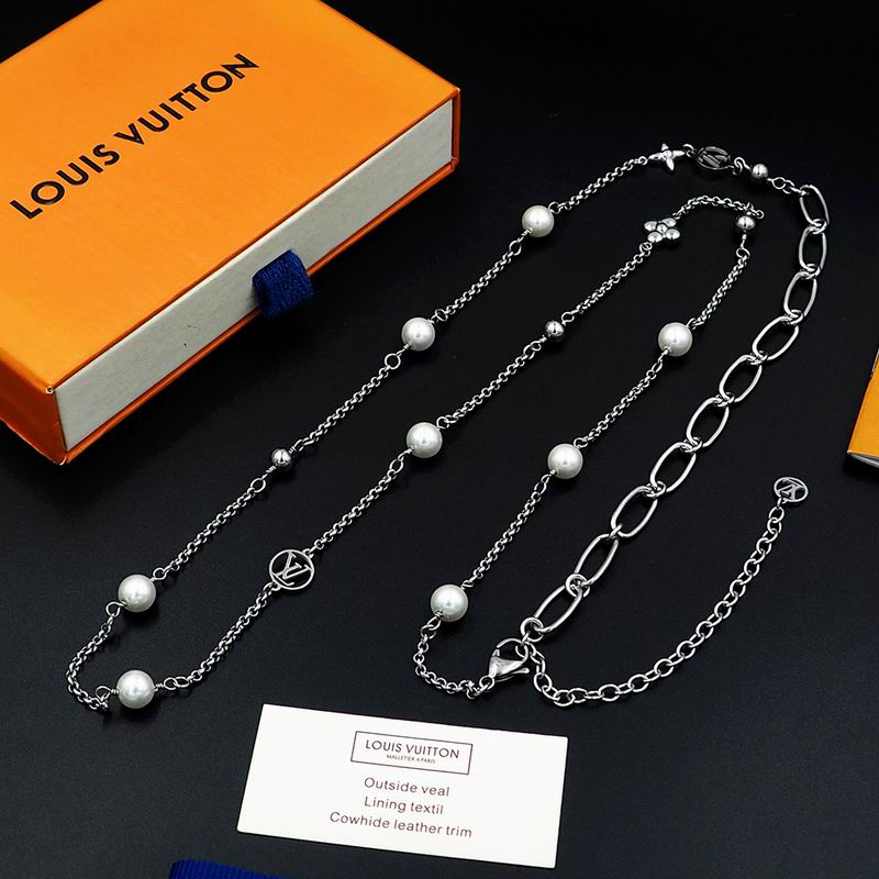 LV Necklace 05yxh07 (2)