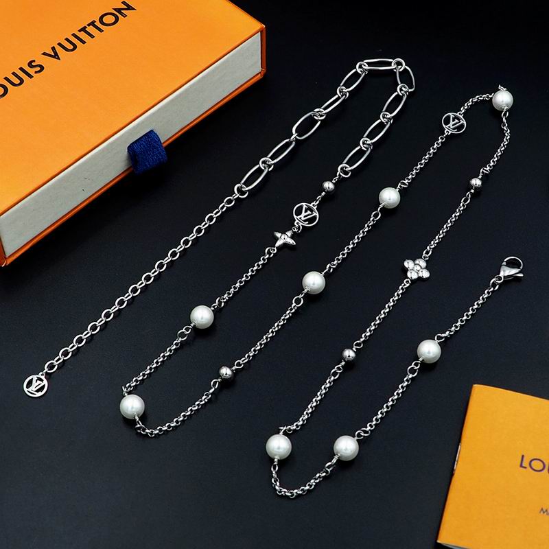 LV Necklace 05yxh07 (9)