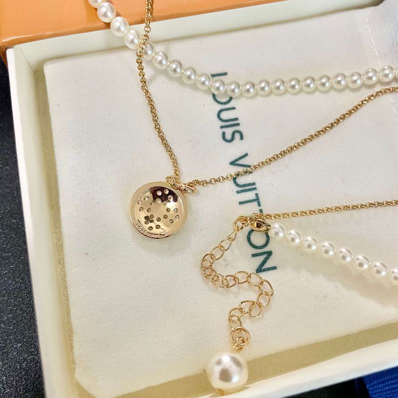 LV Necklace 05yxh101 (7)