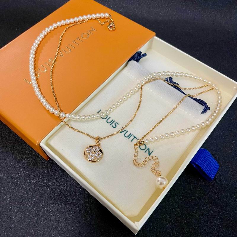 LV Necklace 05yxh101 (8)