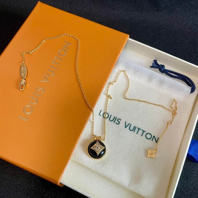 LV Necklace 05yxh103 (9)