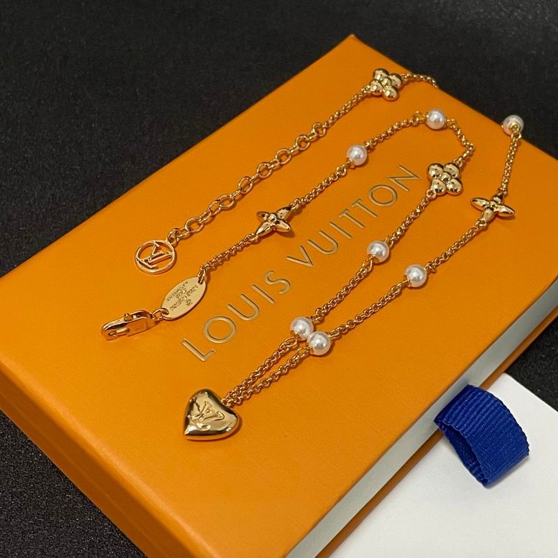 LV Necklace 05yxh105 (2)