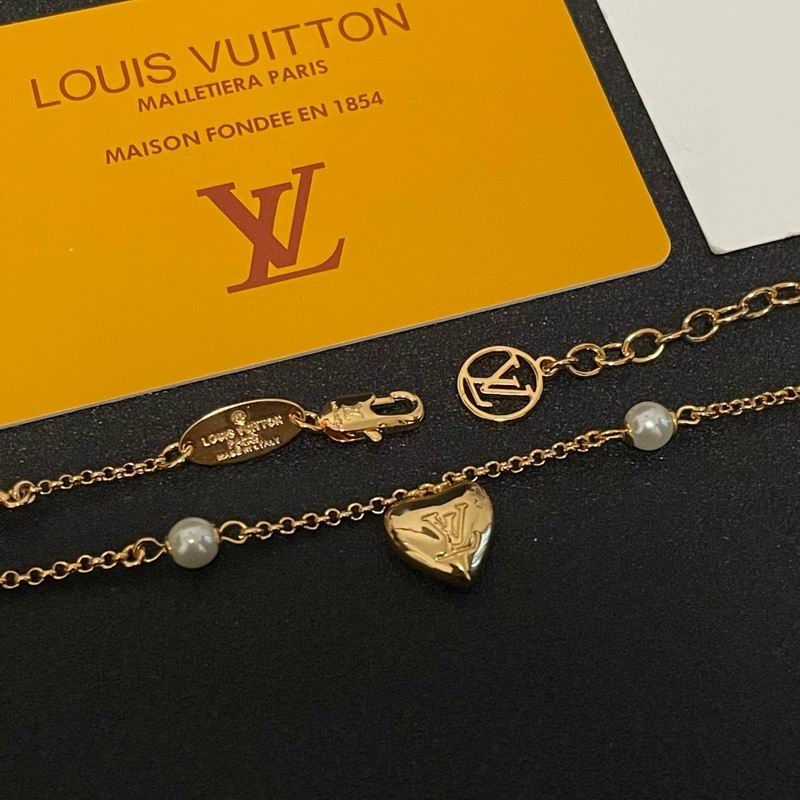 LV Necklace 05yxh105 (3)