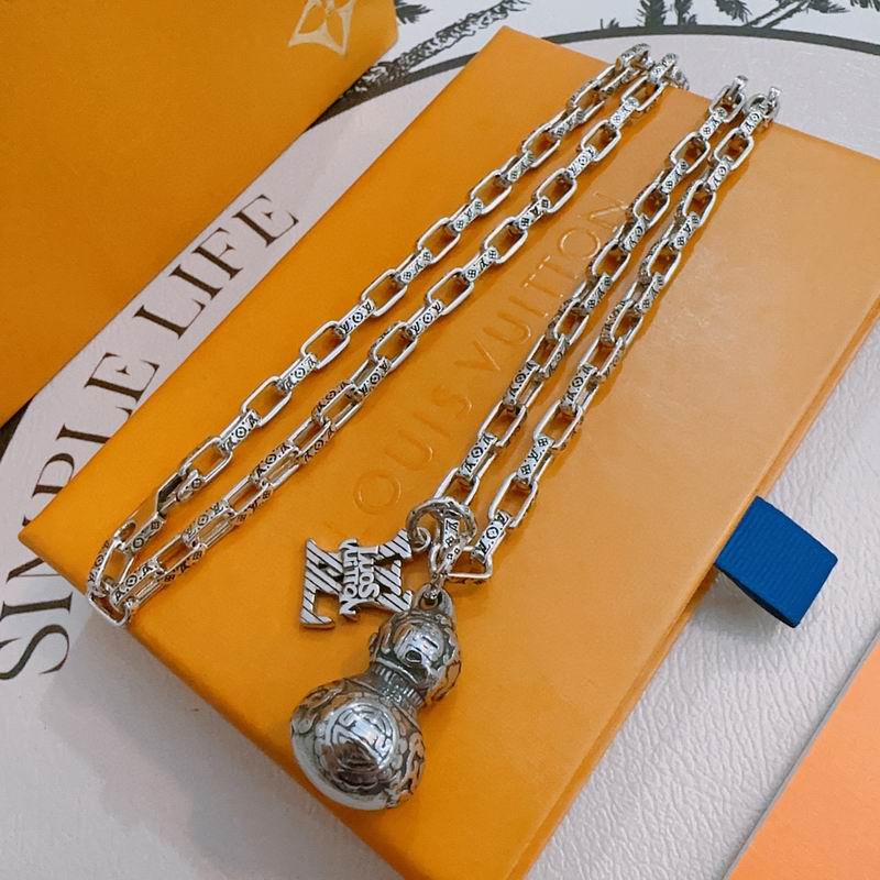 LV Necklace 05yxh108 (3)