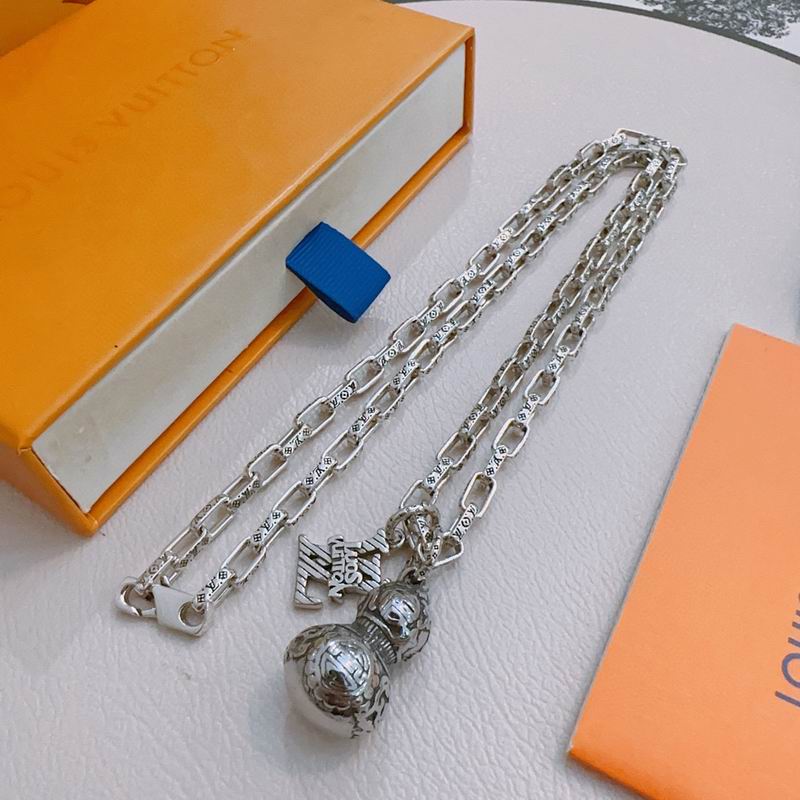 LV Necklace 05yxh108 (4)