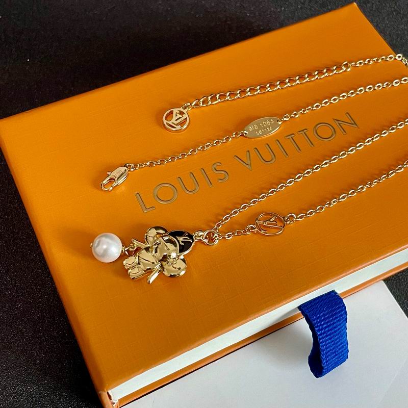 LV Necklace 05yxh112 (3)