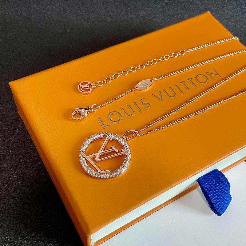 LV Necklace 05yxh113 (2)
