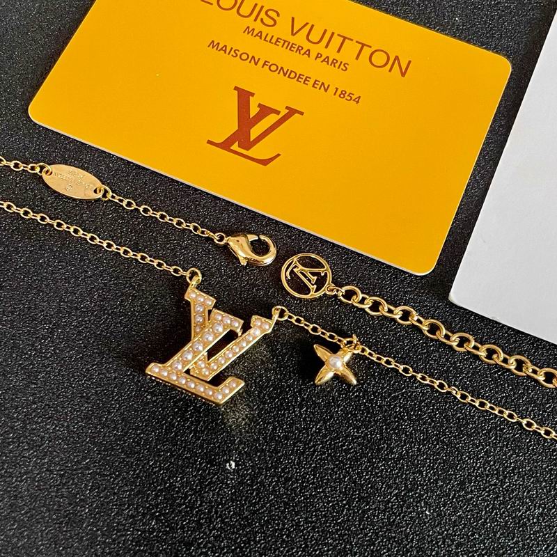 LV Necklace 05yxh114 (2)