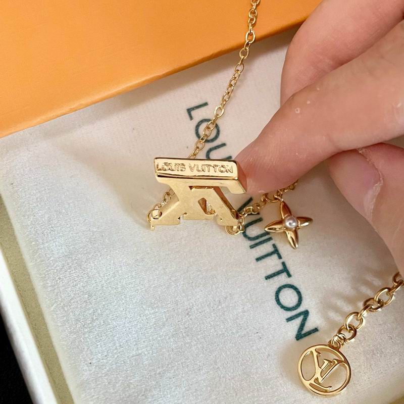 LV Necklace 05yxh114 (3)
