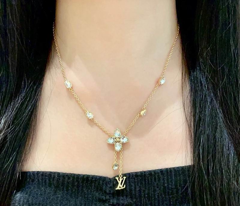 LV Necklace 05yxh20 (5)